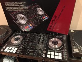 Prodej Pioneer DDJ SX2..500 €,Pioneer XDJ-RX..800€,Pioneer CDJ-2000NXS2.1200 €