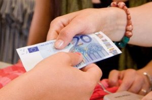 PONÚKAŤ PONÚK MEDZI INDIVIDUÁLNYMI ZISKAMI